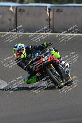 media/Sep-21-2025-TrackDaz (Sun) [[277c75b276]]/B Group/220pm (Turn 6)/